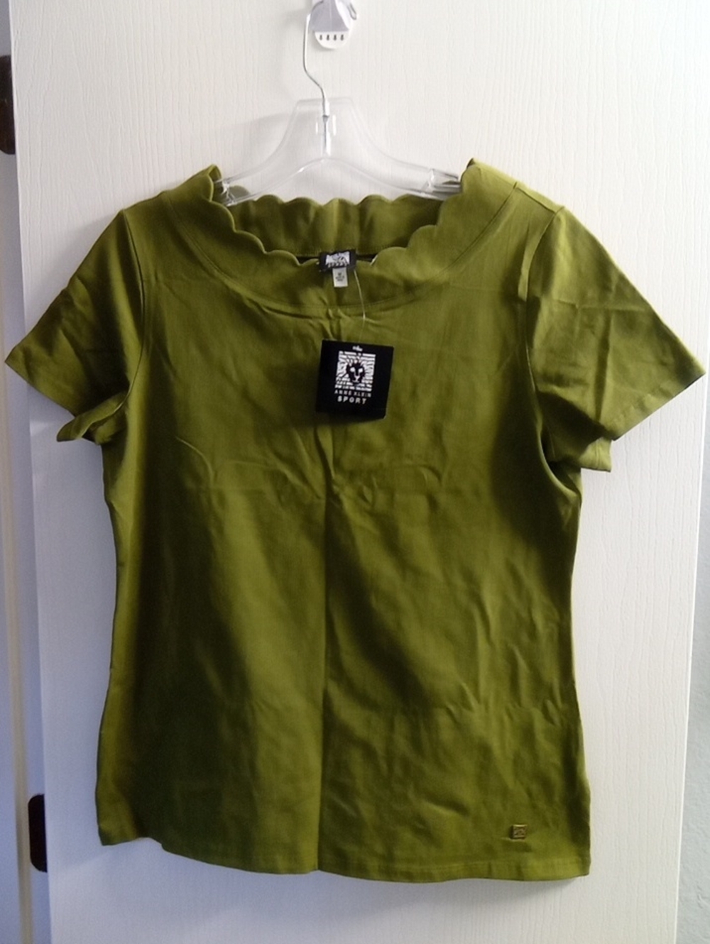 Anne Klein Olive Green Scalloped Neck Short Sleeve Top